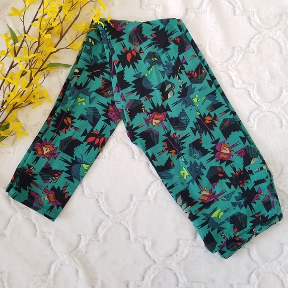 LuLaRoe Pants - Lularoe Aztec Design Leggings OS